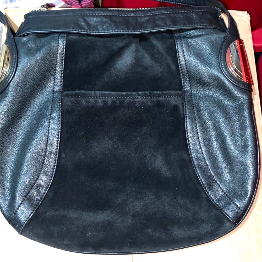 B. Makowski Black Giamma Shoulder Bag - Picture 7 of 10